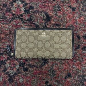 Coach Accordion Zip Wallet in Signature Jacquard Canvas with Leather Trim